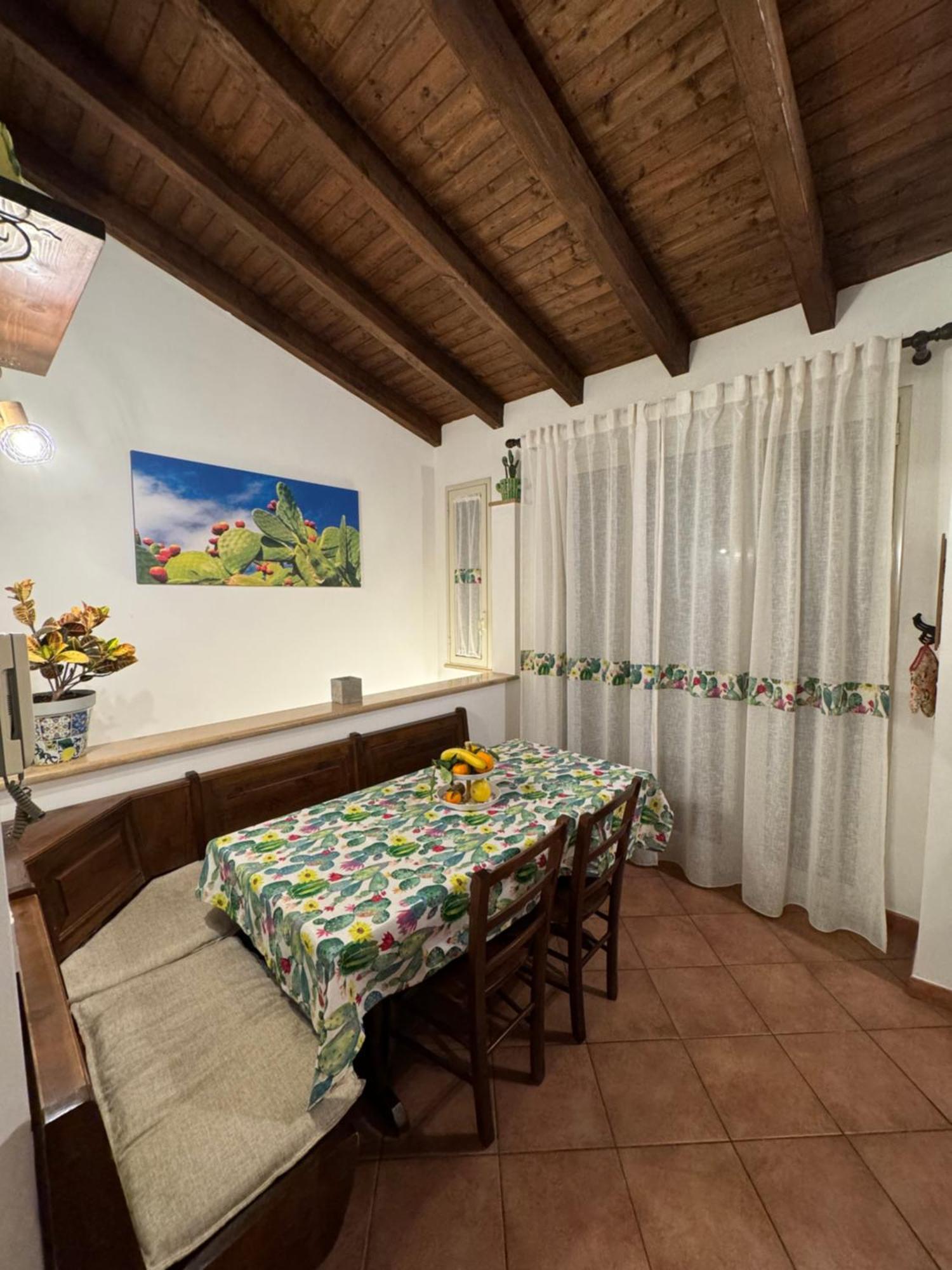 La Dolce Casetta Palermo Bagian luar foto